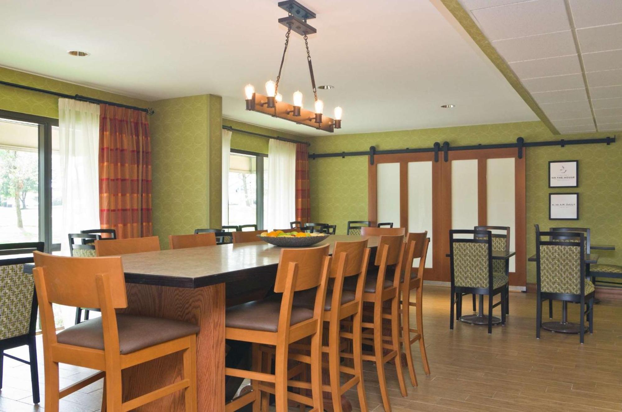 Hampton Inn Wooster Ngoại thất bức ảnh